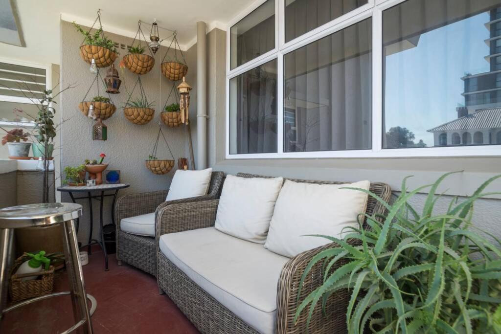 World Travellers Eclectic Apartment Cape Town Exterior photo